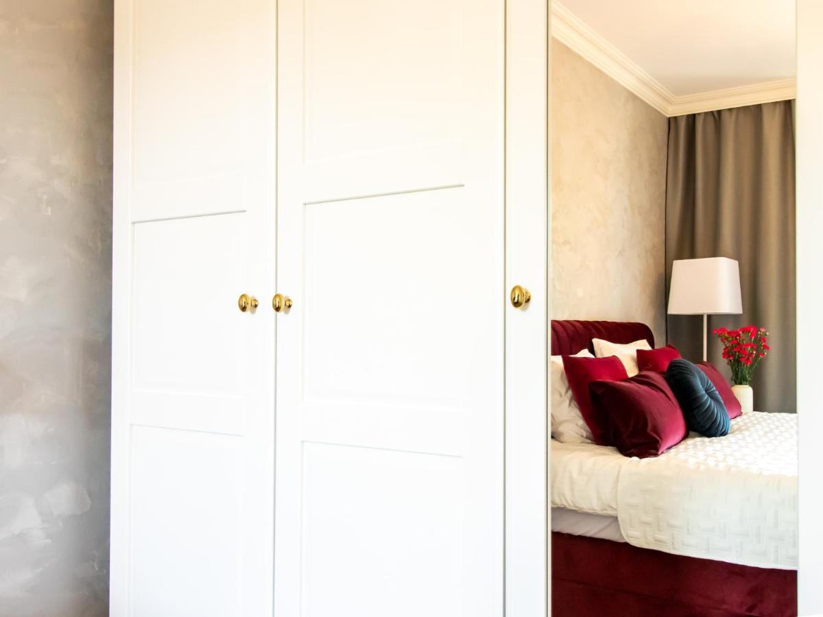 Golden Star Apartment Красков Екстериор снимка