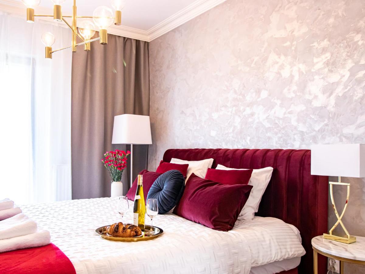 Golden Star Apartment Красков Екстериор снимка