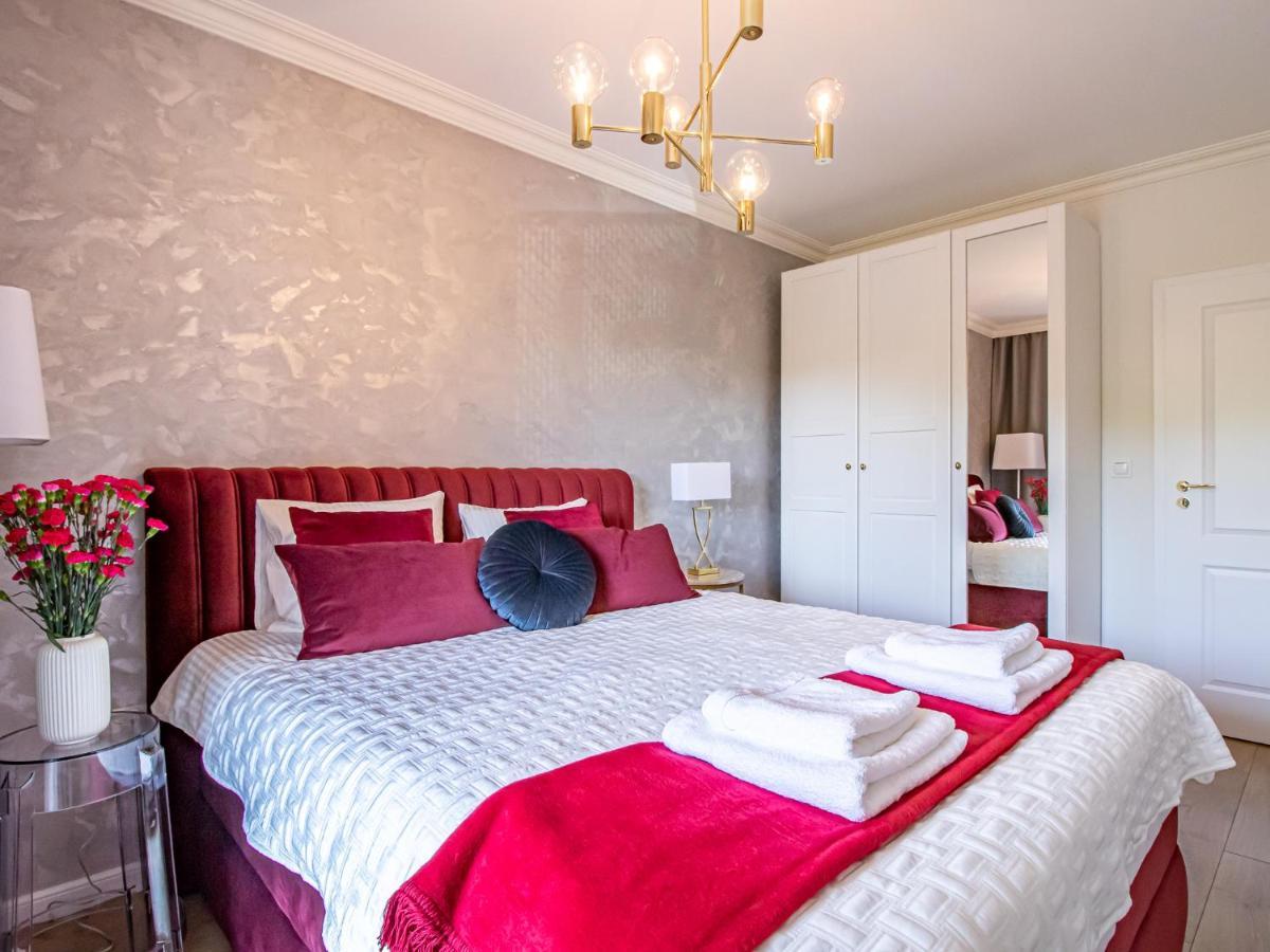 Golden Star Apartment Красков Екстериор снимка